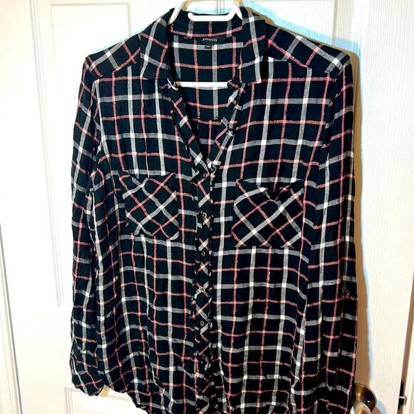 Size medium RW&Co pink, and black plaid button up shirt - Picture 2 of 6